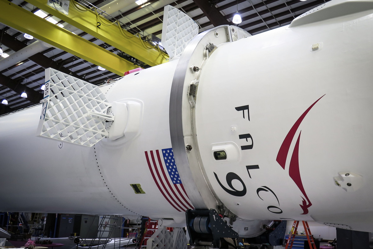 spacex_vertical_03