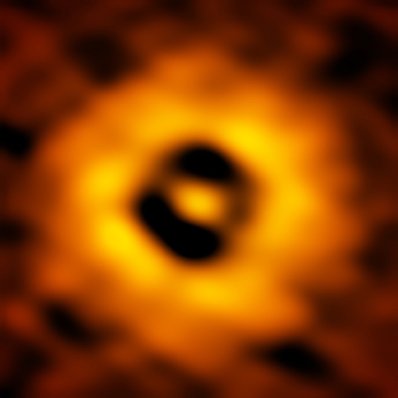 Inner region of the TW Hydrae protoplanetary disc as imaged by A