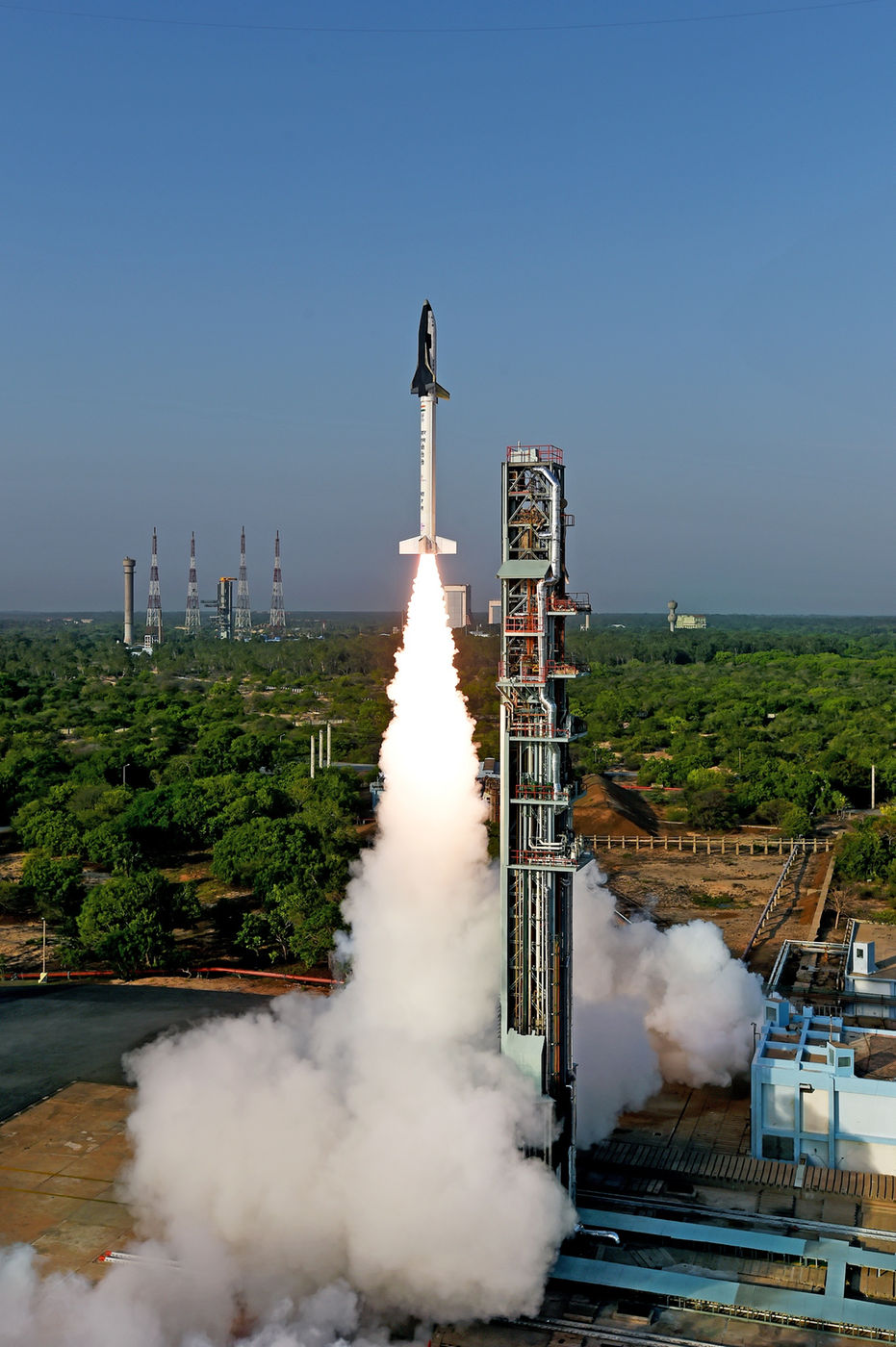 india-space-plane-rocket-liftoff