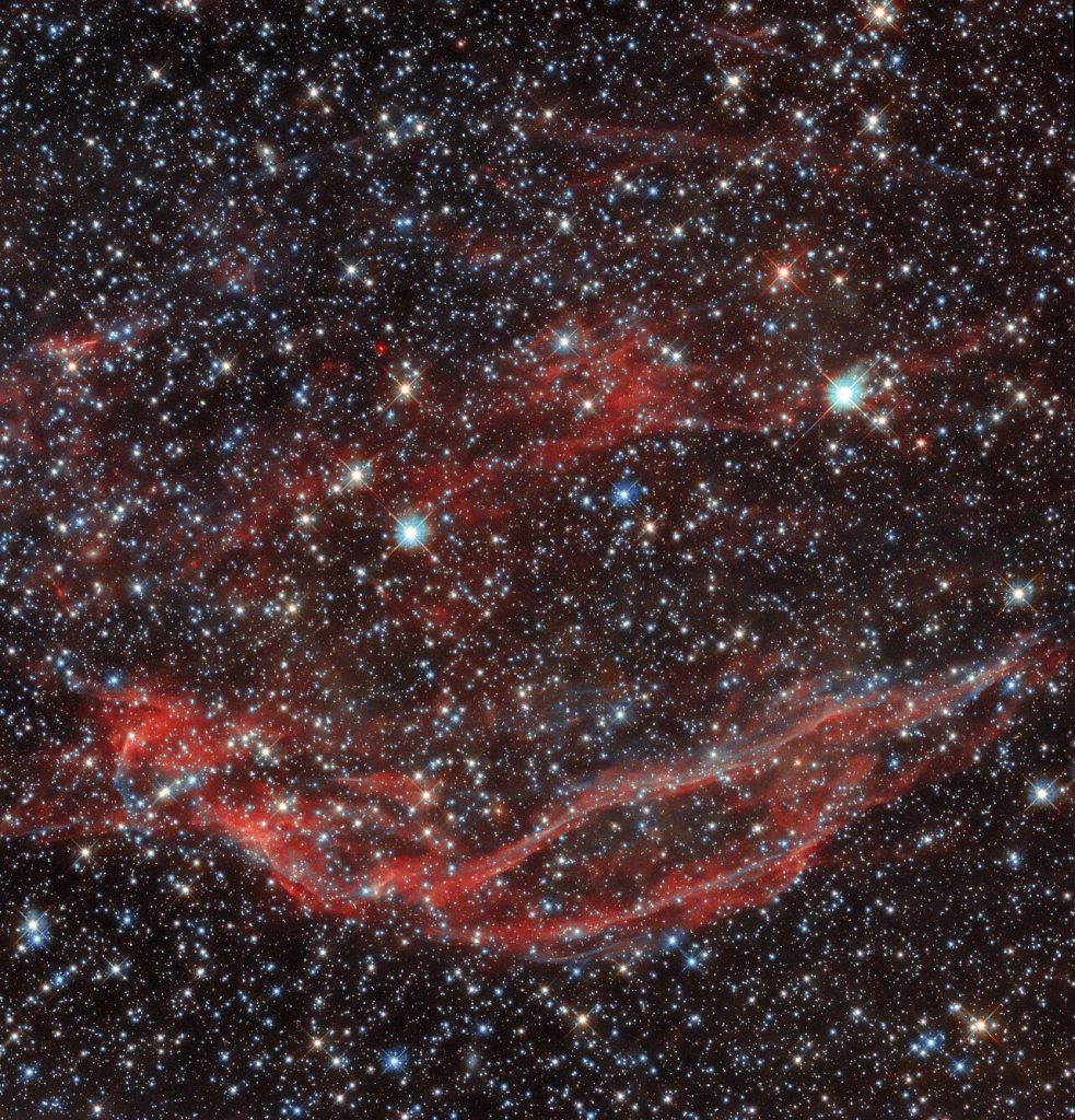 Hubble Faz Bela Imagem De Nebulosa Delicada Resultante da Explosão ...