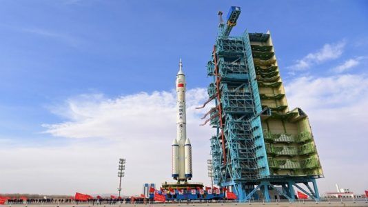 LANÇAMENTO SHENZHOU-15 - TAIKONAUTAS INDO PARA O ESPAÇO