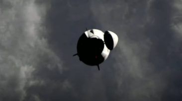 CHEGADA DA CREW DRAGON NA ISS - ACOPLAMENTO DA MISSÃO CREW-6 COM A ISS