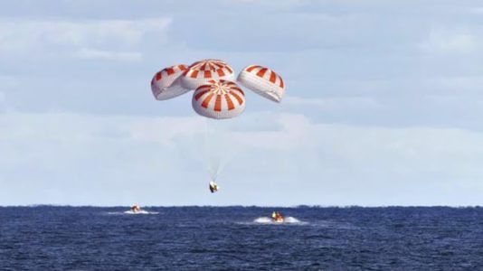 RETORNO DOS ASTRONAUTAS DA POLARIS DAWN - SPLASHDOWN COM HOMEM RÃ