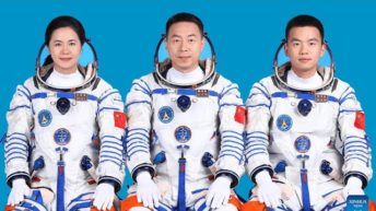 LANÇAMENTO DE ASTRONAUTAS PARA A ESTAÇÃO CHINESA - SHENZHOU 19