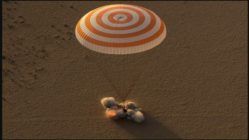 RETORNO DOS ASTRONAUTAS DA ISS - POUSO DA SOYUZ!!!